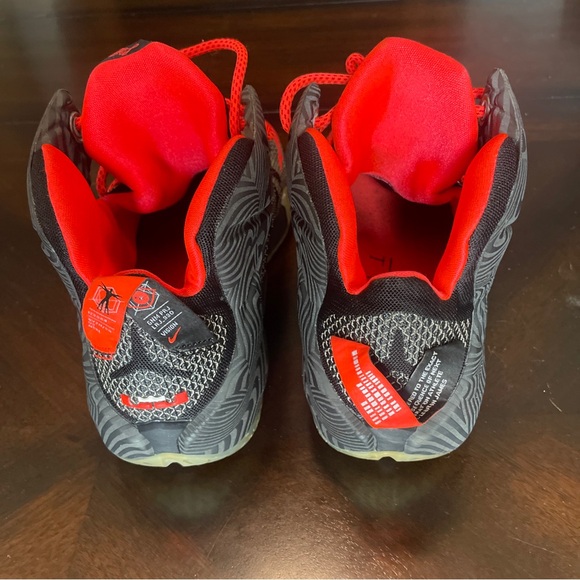 Nike Le Bron James Court Vision Men’s 684593-016 Size 11 - Picture 2 of 8
